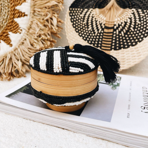 Boîte à Perles Melasti Ronde avec Pompon - Noir & Blanc