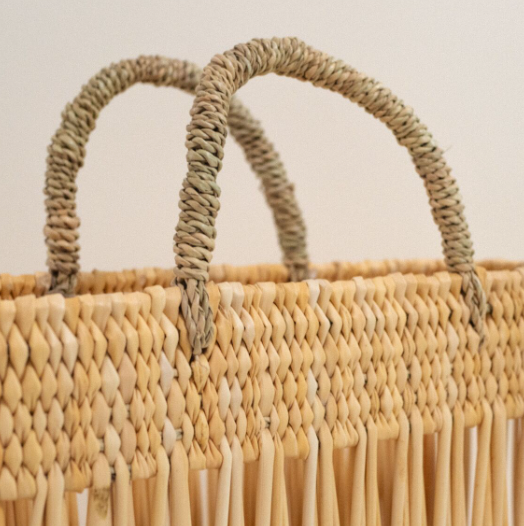 Panier de courses en paille