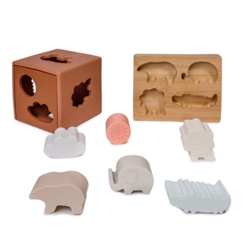 Cube d' activités en silicone et bois