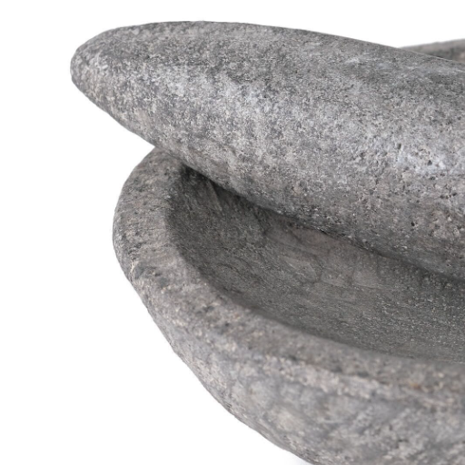 Mortier de cuisine plat plat en pierre de rivière