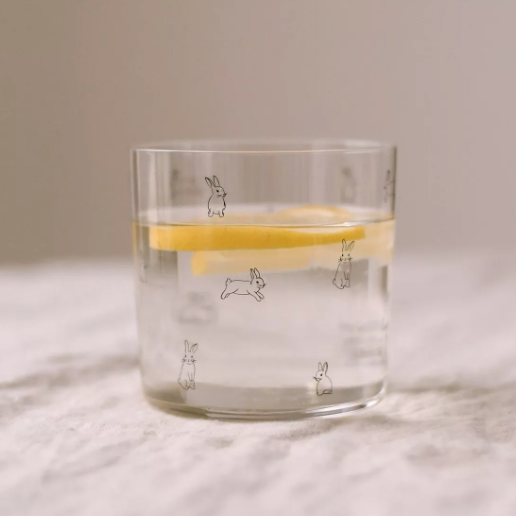 Verre lapins noirs